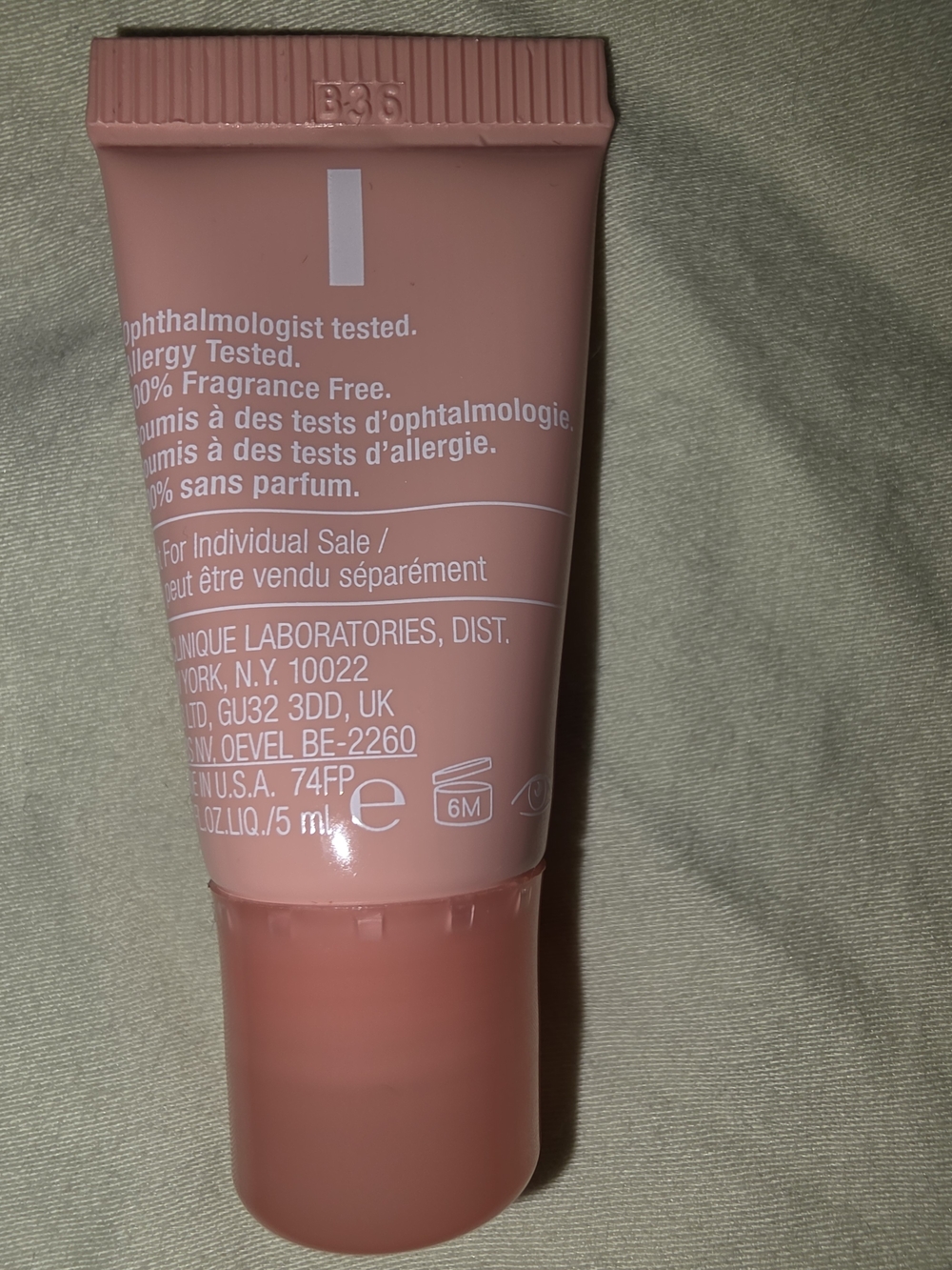Clinique Travel Skincare And Mascara - Picture 3 of 10